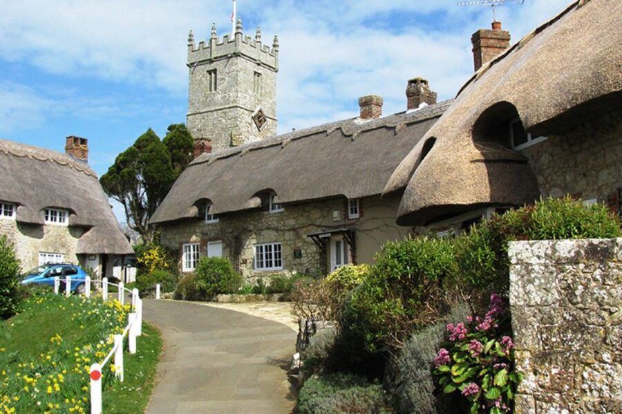 From Brighton: Isle of Wight Full-Day Trip via Portsmouth - What is included, and what costs extra?