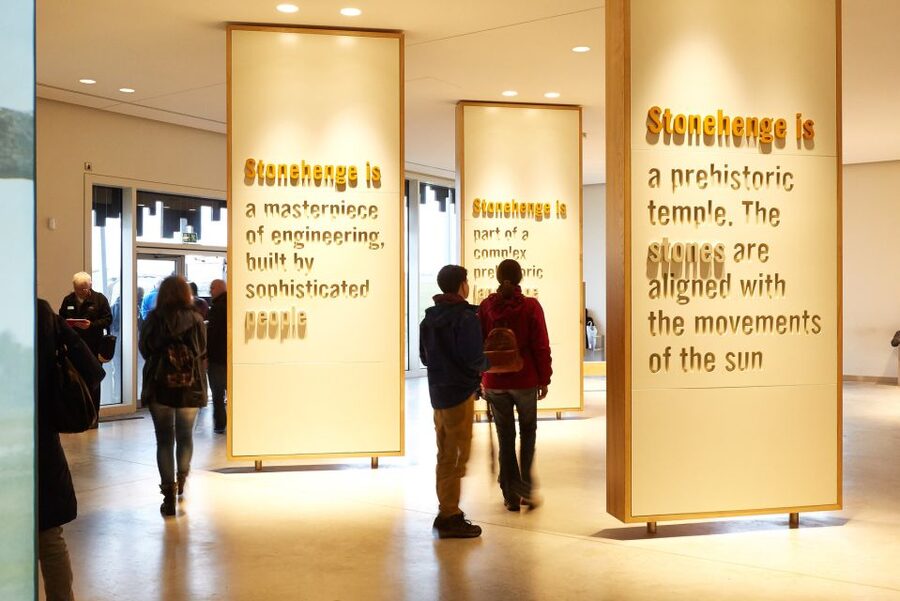 From Brighton: Stonehenge and Bath Full-Day Trip - How to handle a rainy day
