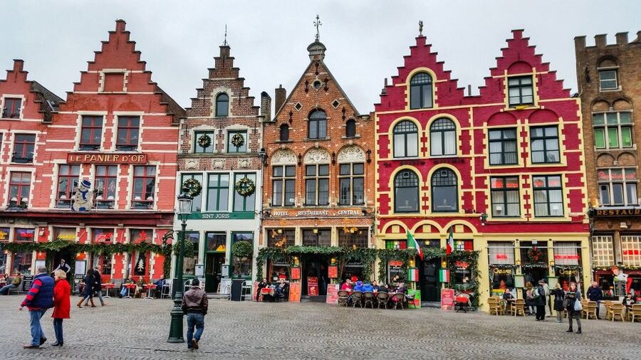 From Brussels: Bruges and Ghent Full-Day Trip by Train - The early start at Grand Place