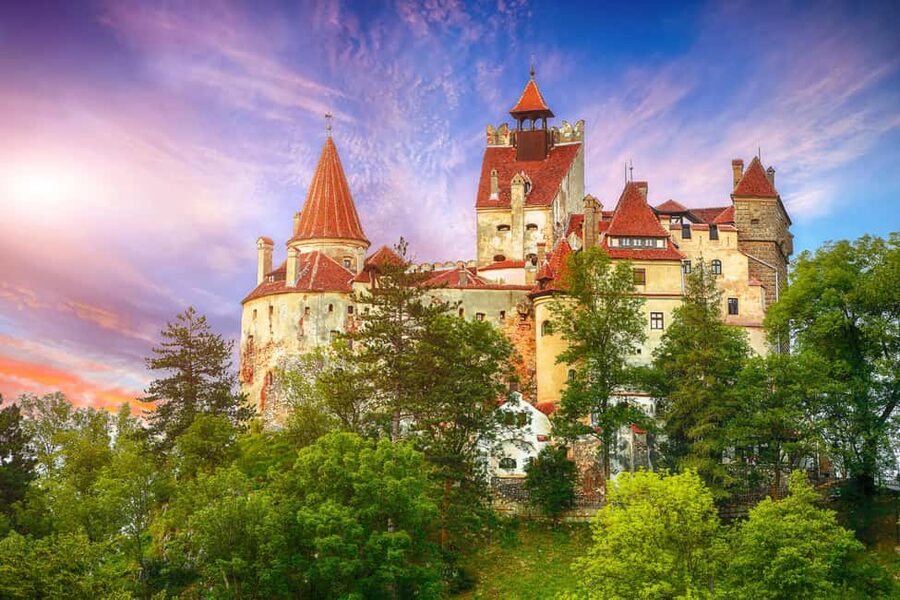 From Bucharest: Castles, Carpathians, and Brașov Day Trip - Peleș Castle in Sinaia: Romania’s royal showpiece