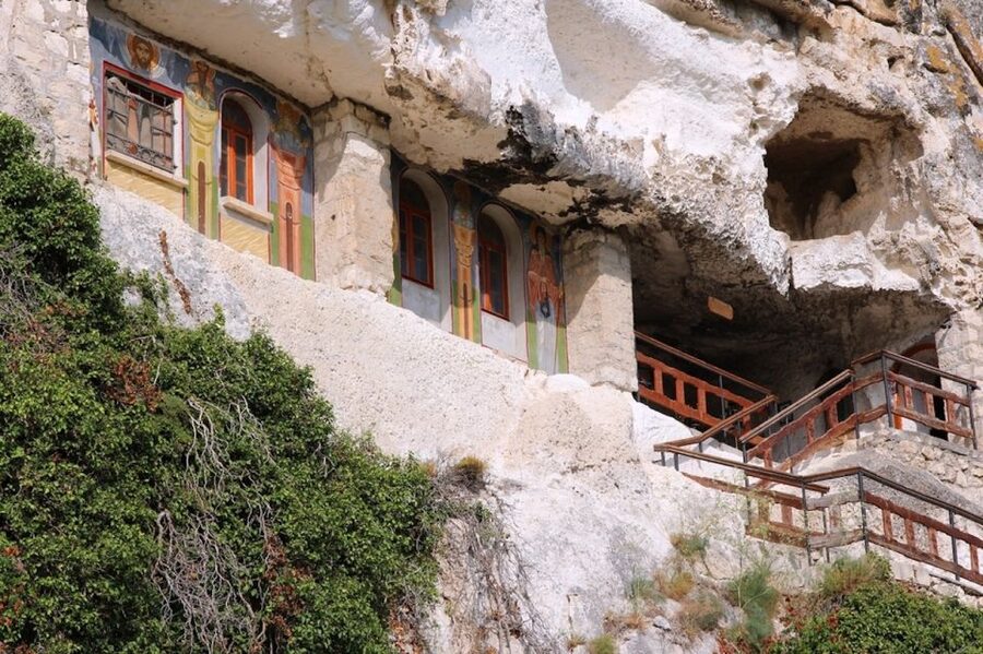 From Bucharest: Small Group Day Trip to Medieval Bulgaria - Veliko Tarnovo, Bulgaria’s former imperial capital