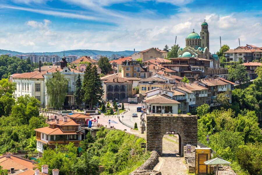 From Bucharest: Small Group Day Trip to Medieval Bulgaria - Ivanovo Rock Churches and the medieval gorge