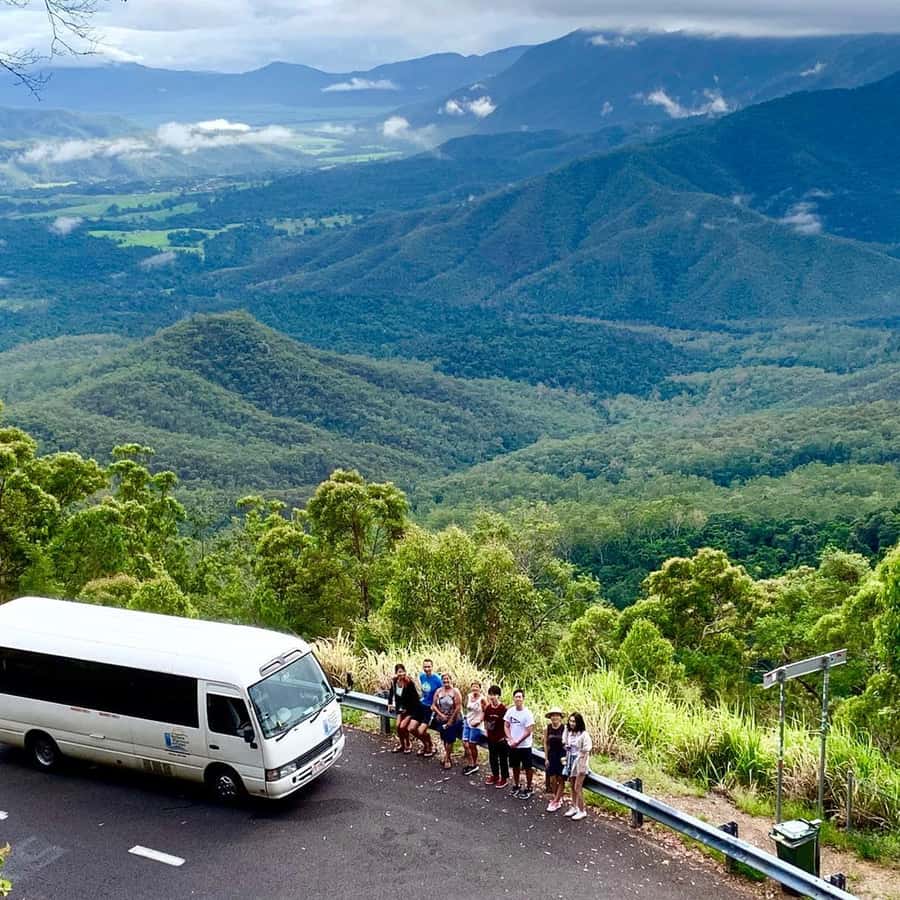 From Cairns: Atherton Tablelands and Paronella Park Day Trip - Guides make the packed schedule work