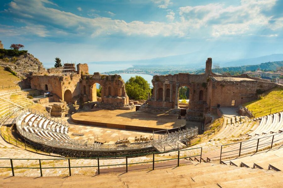 From Catania: Day Trip to Mount Etna and Taormina - Lunch at a Sicilian vineyard