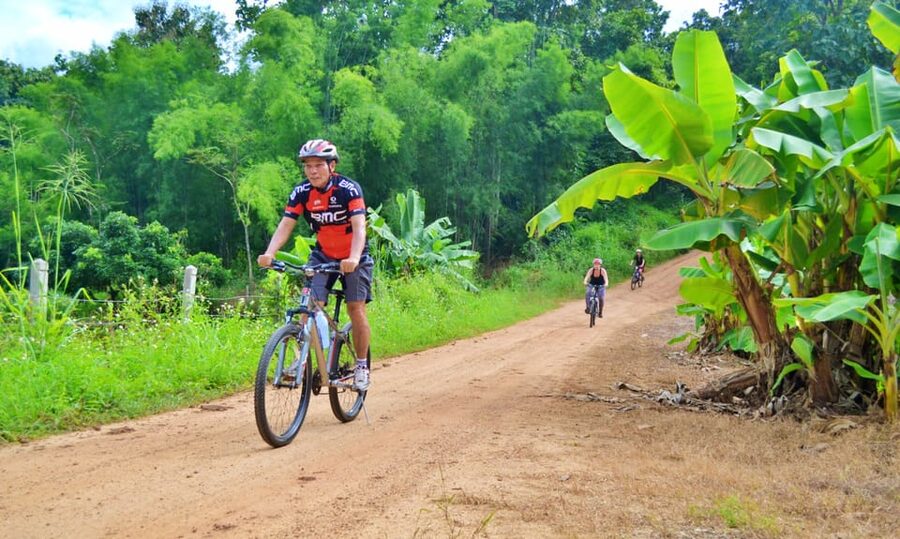 From Chiang Mai: Mae Taeng Valley Hike & Bike Day Trip - The 15 to 20-kilometer ride into the valley