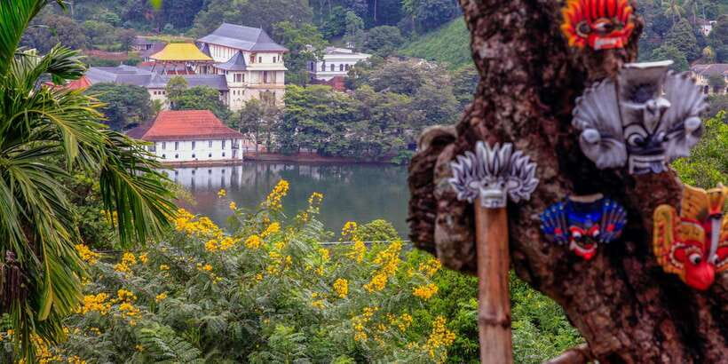 From Colombo: Kandy Full-Day Trip - Kadugannawa viewpoint and the historic tunnel