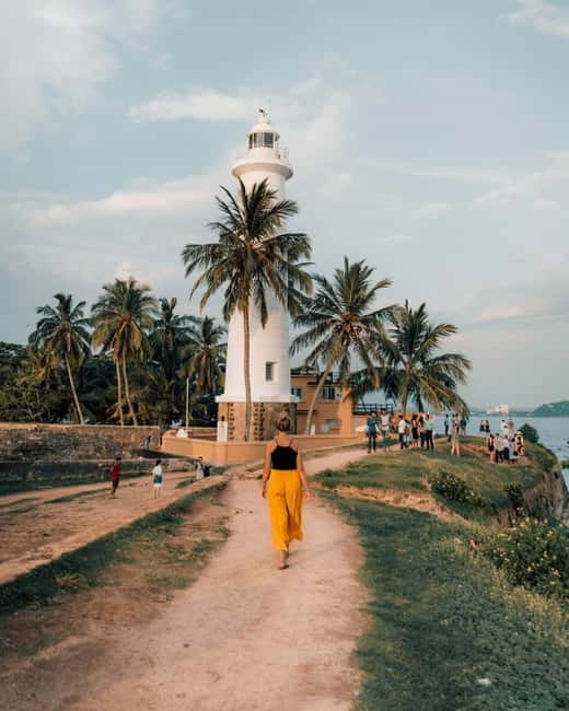 From Colombo to Galle Fort and Unawatuna Beach Day Trip - Leaving Colombo by the coastal road