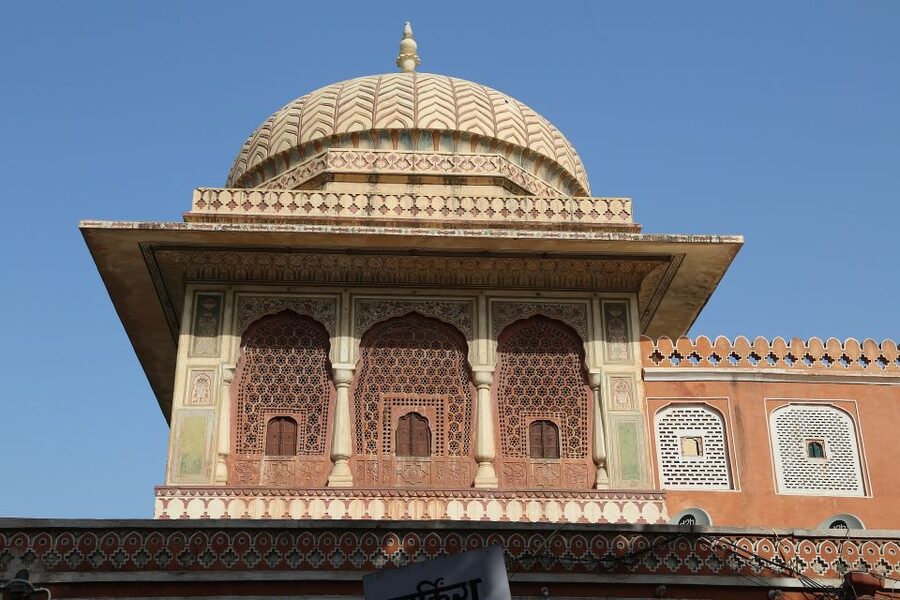 From Delhi: Jaipur Day Trip by Fast Train or Private Car - Lunch, photographs, and the human side of the tour