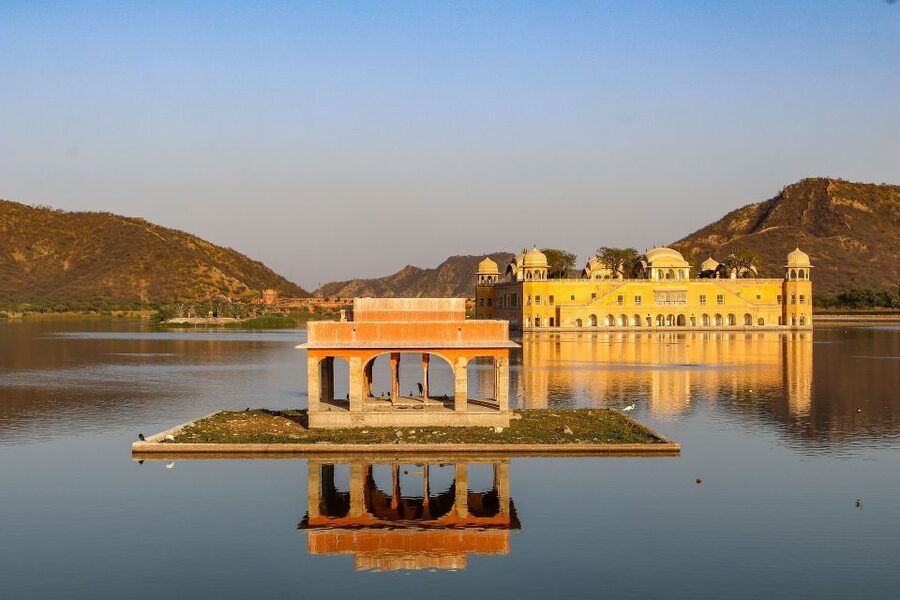 From Delhi: Jaipur Day Trip by Fast Train or Private Car - Jantar Mantar: science in stone