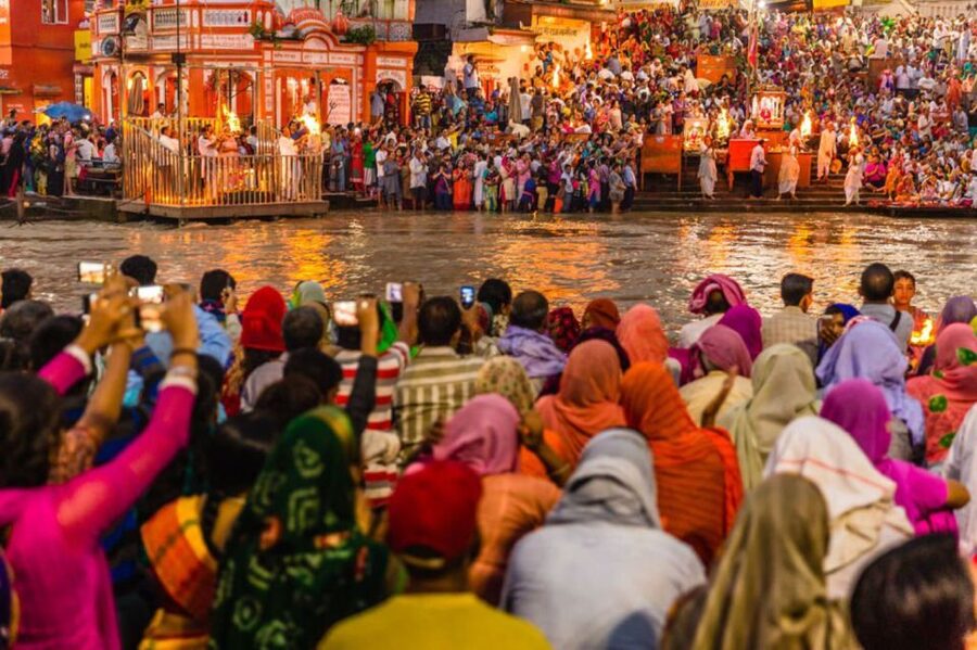 From Delhi: Rishikesh and Haridwar Day Trip - Triveni Ghat and the one-hour yoga session
