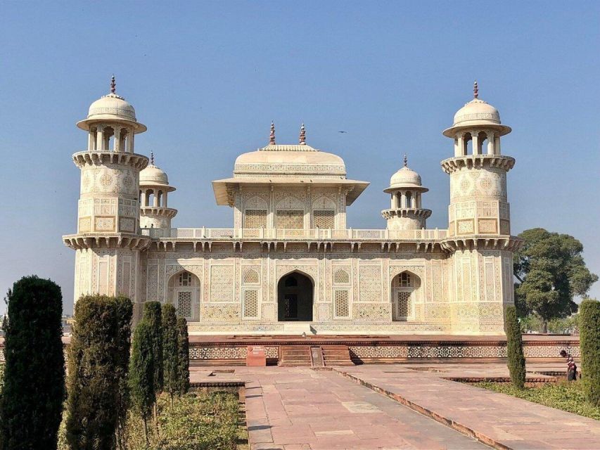 From Delhi: Taj Mahal & Agra Day Tour with Fatehpur Sikri - Fatehpur Sikri and the red sandstone court