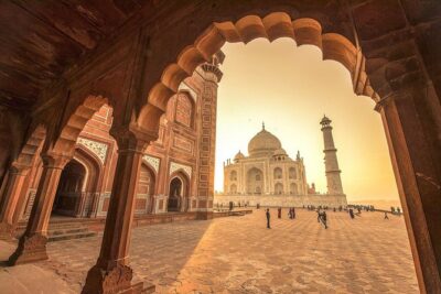 Taj Mahal & Agra Private Day Trip with Transfers
