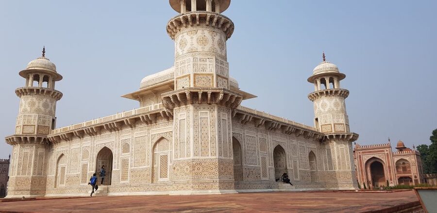 From Delhi: Taj Mahal & Agra Tour with Lunch at Marriott - Agra Fort and the view toward the Taj