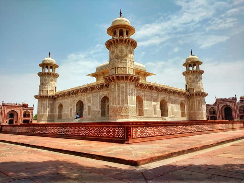 From Delhi: Taj Mahal & Agra Tour with Lunch at Marriott - The early drive from Delhi to Agra