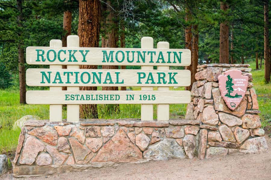 From Denver: Rocky Mountain National Park Day Trip and Lunch - Trail Ridge Road brings the largest views