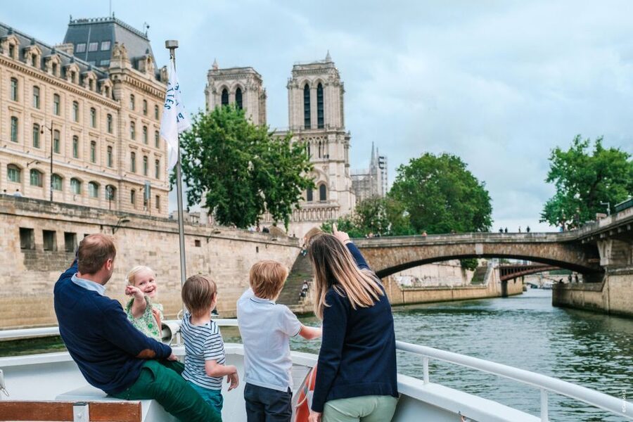 From Disneyland Paris: Paris Day Trip and Sightseeing Cruise - Arriving near the Eiffel Tower