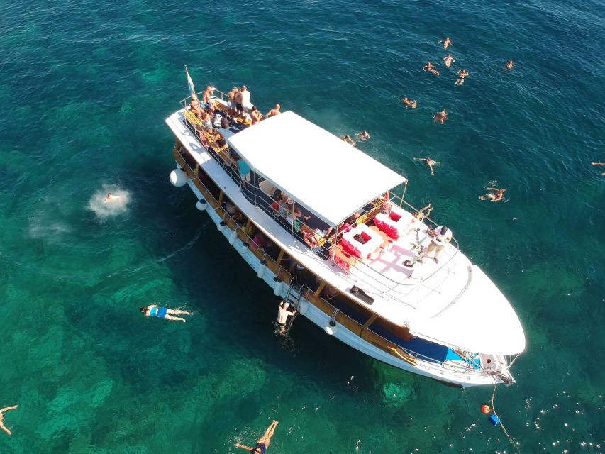 From Dubrovnik: Elaphite Islands Day Trip with Lunch - Drinks, music, and the onboard mood