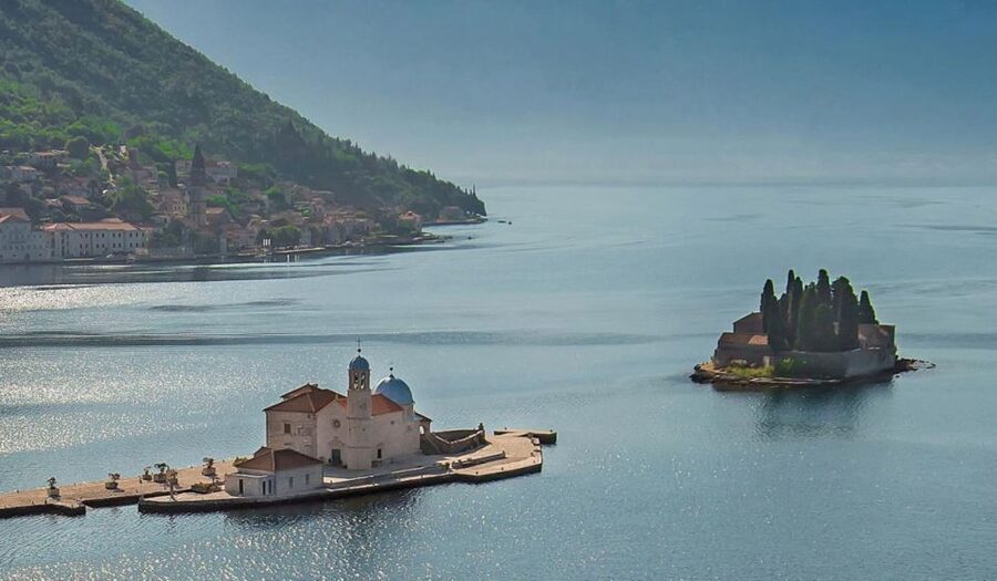 From Dubrovnik: Montenegro Day Trip with Boat Cruise - Kotor inside the old walls