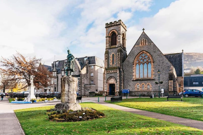 From Edinburgh: Glenfinnan, Glencoe, and Highlands Day Trip - What the guides add to the experience