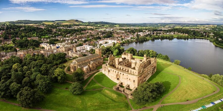 From Edinburgh: Outlander, Palaces, and Jacobites Day Trip - Winter alternatives at the Forth Bridges