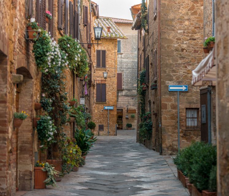 From Florence: Chianti Wine Tastings at Sunset Day Trip - The optional countryside dinner