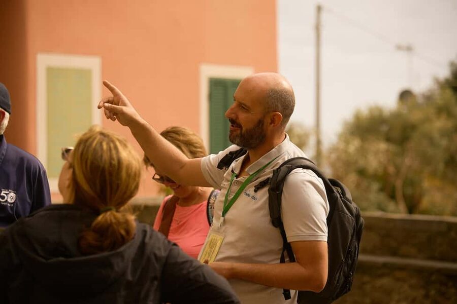 From Florence: Cinque Terre Day Trip with stop in Pisa - Boat, train, or minivan along the coast