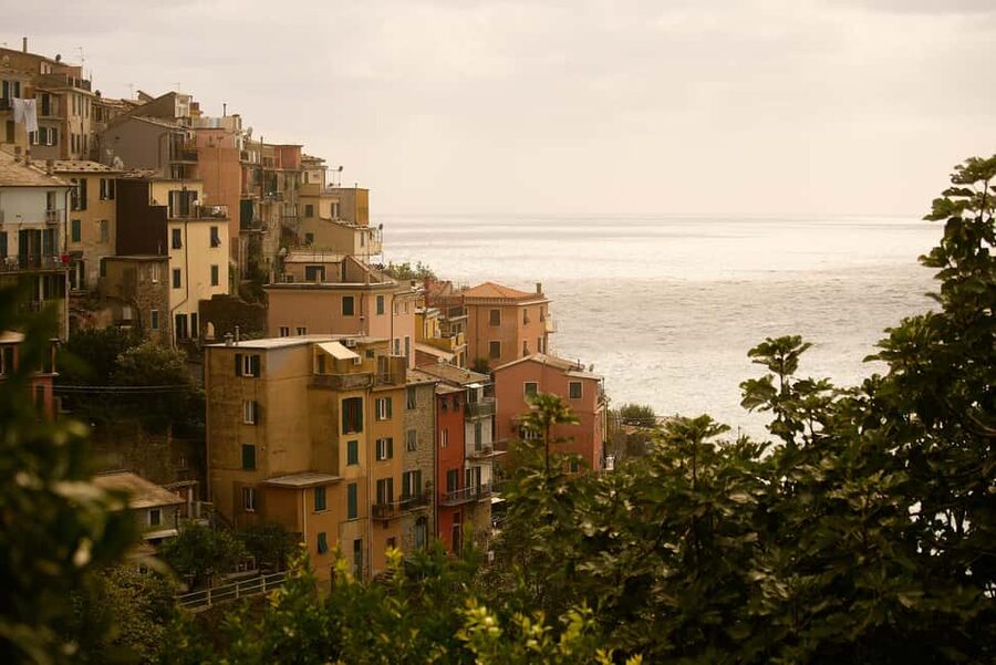 From Florence: Cinque Terre Day Trip with stop in Pisa - Manarola: colorful houses and a first taste of Cinque Terre
