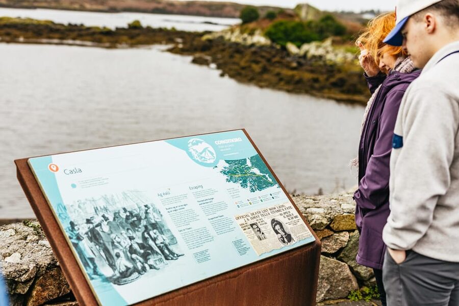 From Galway: Connemara and Connemara National Park Day Trip - Thirty minutes in colorful Clifden