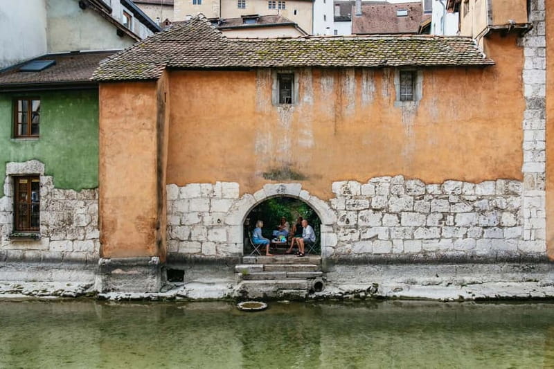From Geneva: Annecy Half-Day Trip - Palais de lÎle and the canals