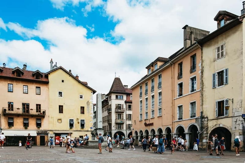 From Geneva: Annecy Half-Day Trip - Two hours for shopping, food, and the lake