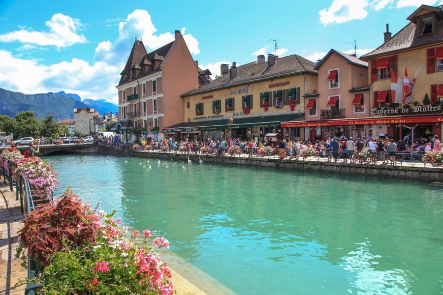 From Geneva: Annecy Half-Day Trip - Weather, seasons, and what to bring
