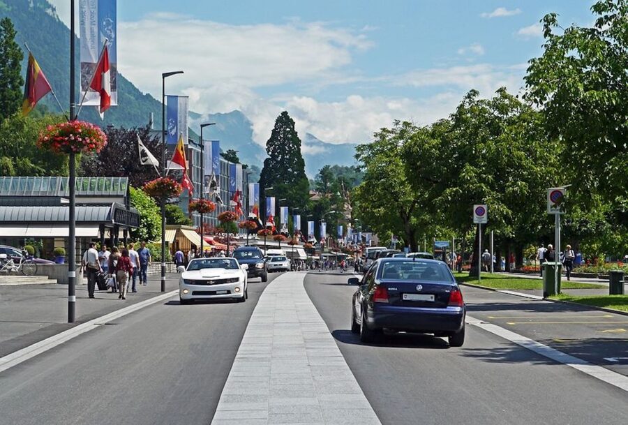 From Geneva: Full-Day Trip to Interlaken - How to spend the free hours well
