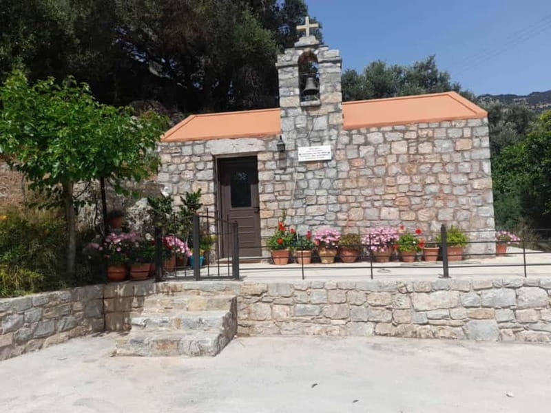 From Georgioupoli: Easy Hiking Day-Trip to Imbros Gorge - Frangokastello beach and the Venetian castle