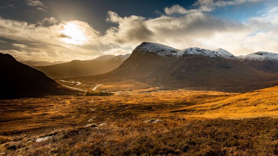 From Glasgow: Glenfinnan, Fort William, and Glencoe Day Trip - Loch Lomond and the final break at Tarbet