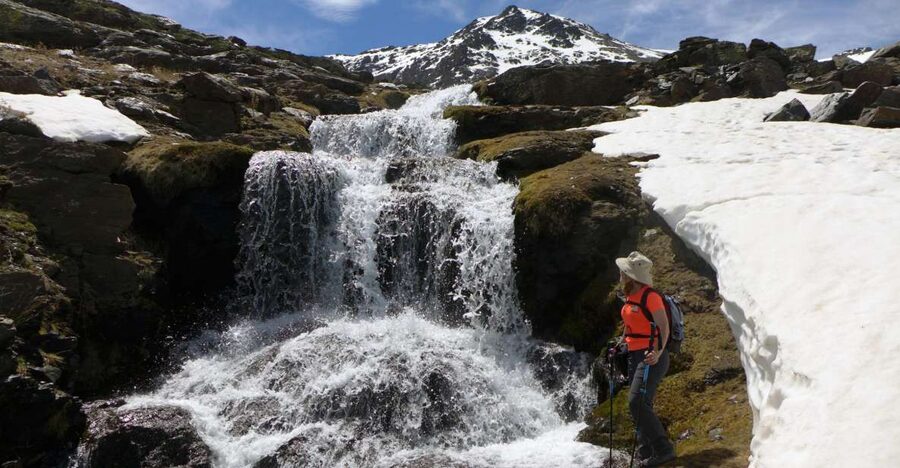 From Granada: Sierra Nevada Guided Day Trip - From Plaza de las Descalzas to the high mountains