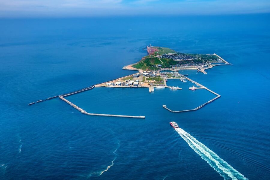 From Hamburg, Brunsbüttel or Cuxhaven: Day Trip to Helgoland - The final verdict: book it for the sea day
