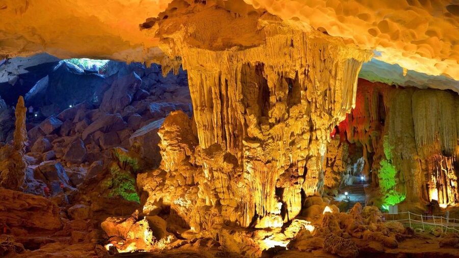 From Hanoi: Halong Bay 1 Day Trip Visit Cave, Island, Kayak - Lunch on board as the limestone scenery opens up