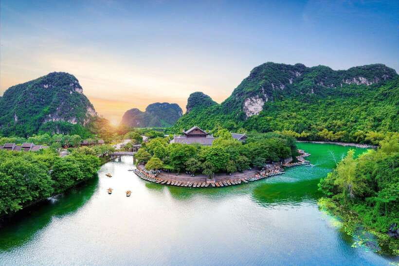 From Hanoi: Ninh Binh, Hoa Lu, Tam Coc, & Mua Cave Day-Trip - Tam Coc by bamboo boat: the day’s calm center