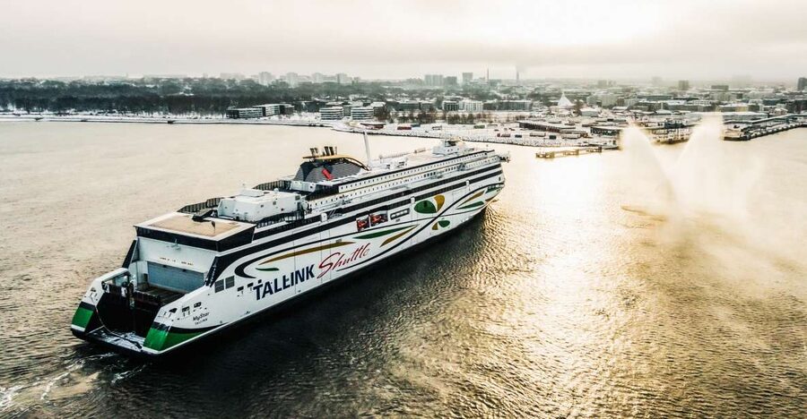 From Helsinki: Return Day Trip Ferry Ticket to Tallinn - Food, Shopping, and Seating on Board