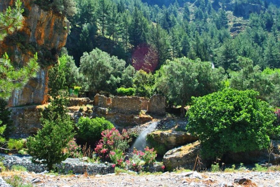 From Heraklion: Samaria Gorge & Agia Roumeli Hiking Day Trip - From Heraklion to the White Mountains