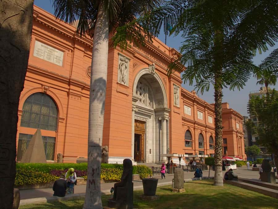From Hurghada: Full-Day Trip to Cairo by Plane - Lunch gives you a needed pause