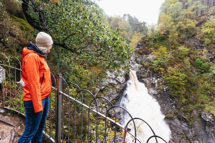 From Inverness: Loch Ness Guided Day Trip - The guides make or break the seven hours