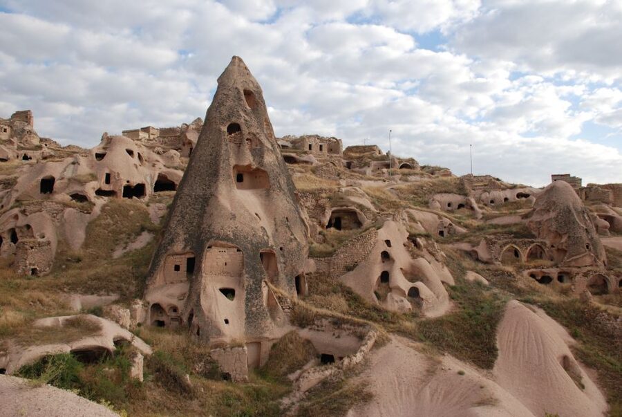 From Istanbul: 2-Day Trip to Cappadocia w/Balloon+Cave Hotel - Flying from Istanbul to Cappadocia before breakfast