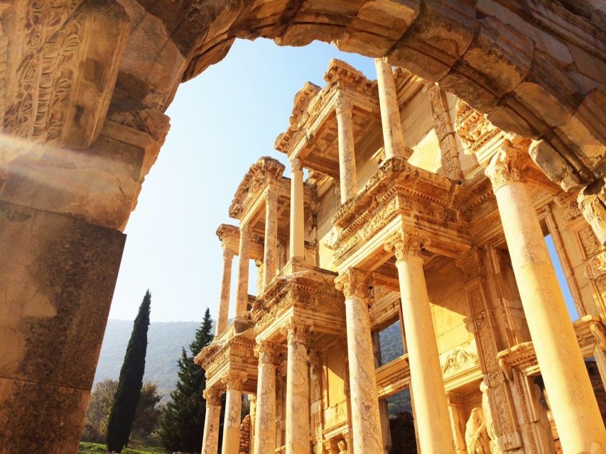 From Istanbul: Ephesus & Pamukkale 2-Day Trip with Flights - Day one: Istanbul to Ephesus by way of Izmir