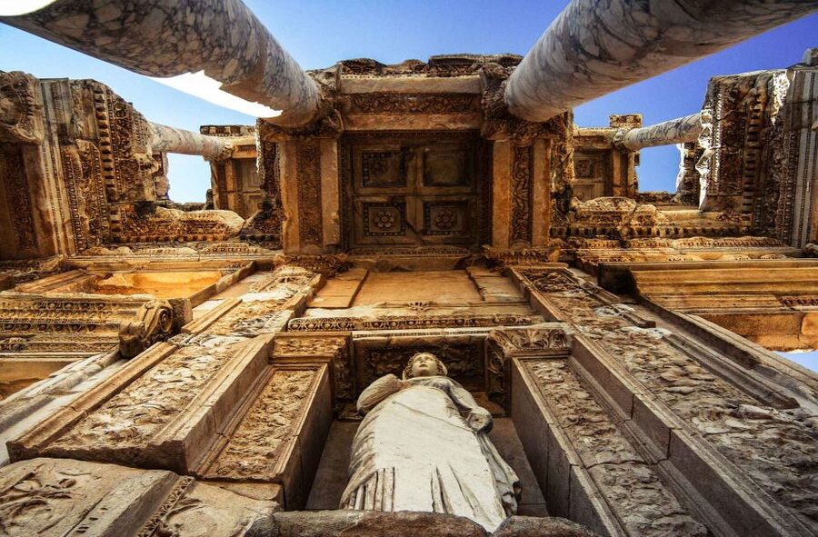 From Izmir: Ephesus Guided Day Trip with Transfer & Lunch - The morning pickup from Izmir