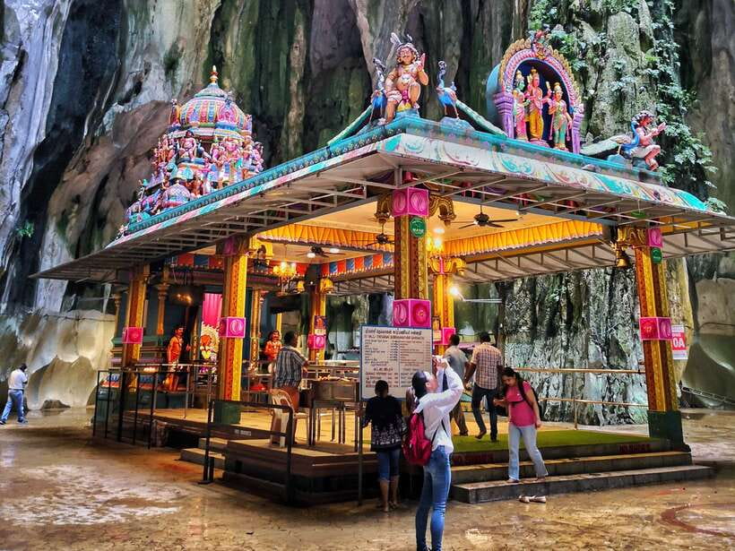 From Kuala Lumpur: Colmar Tropicale and Batu Caves Day Trip - Colmar Tropicale and its French-style setting
