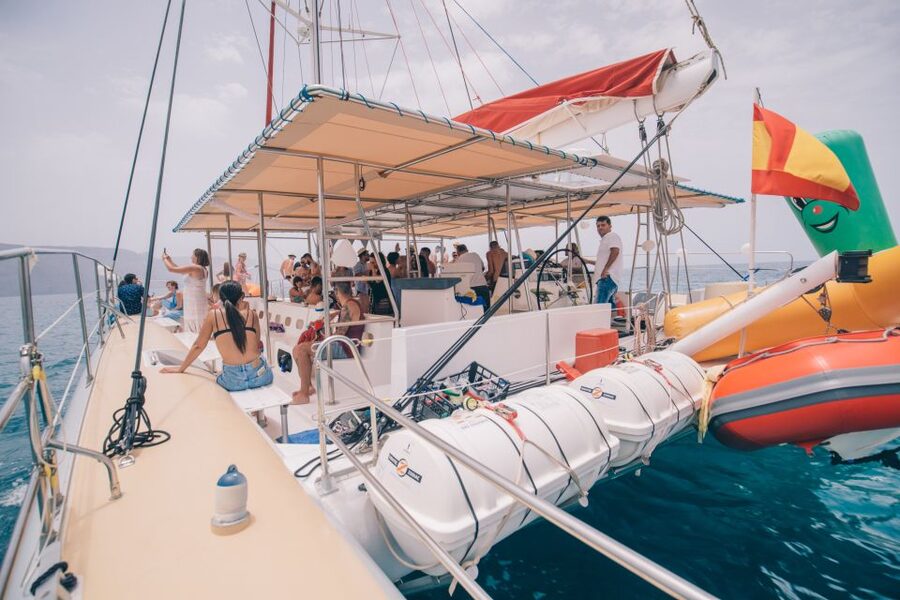 From Lanzarote: Sailing Day Trip Around La Graciosa - Welcome aboard the catamaran