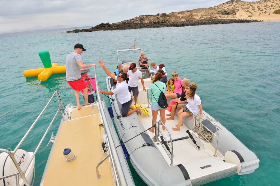 From Lanzarote: Sailing Day Trip Around La Graciosa - The return journey and timing