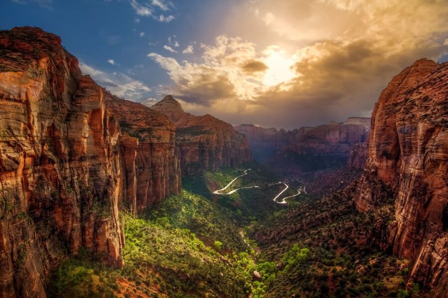 From Las Vegas: Zion and Bryce Canyon Day Trip with Pickup - Zion offers big views, but not the full park