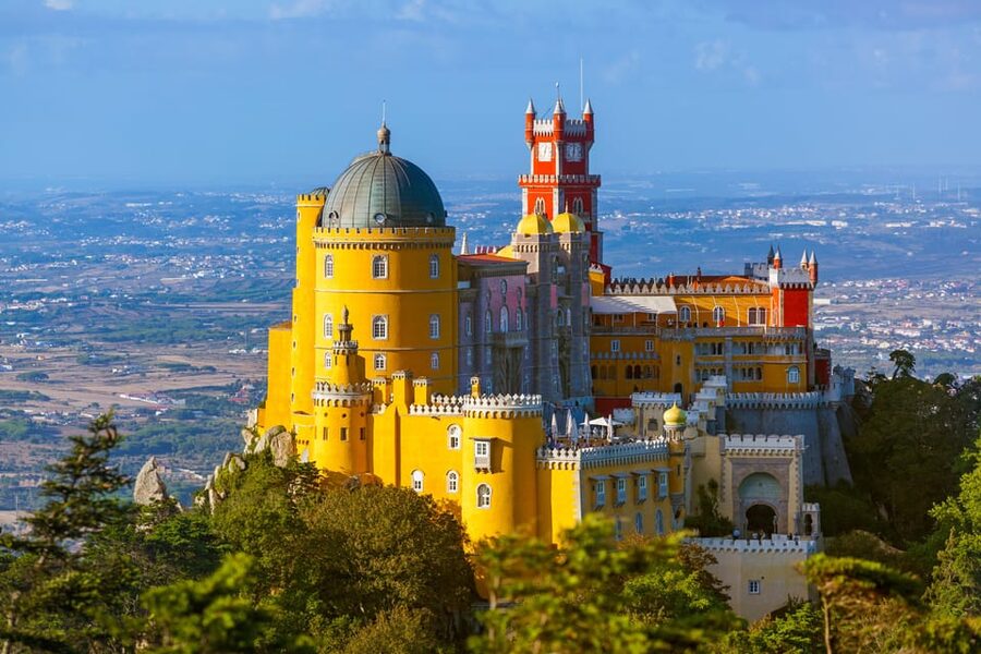 From Lisbon: Sintra, Pena Palace and Regaleira Day Trip - A proper pause in Sintra town